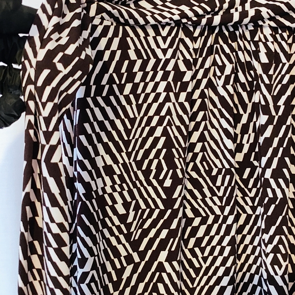 En Focus Studio Midi Dress. - Picture 10 of 11